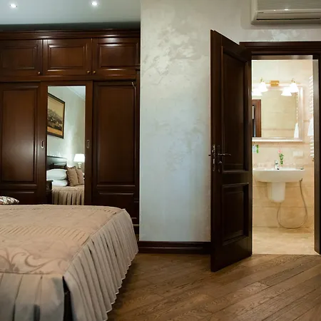 Horowitz 4* לבוב